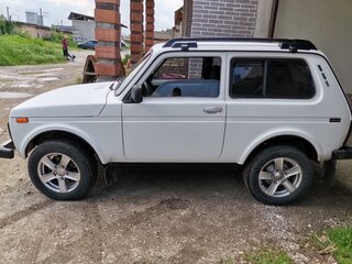 2010 Lada (ВАЗ) 2121 (4x4) I Рестайлинг, белый, 385000 рублей, вид 4
