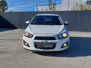 2014 Chevrolet Aveo II, белый, 599000 рублей, вид 2