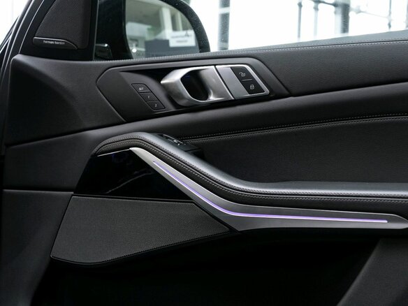 2019 BMW X5 40i IV (G05/G18), чёрный, 7090000 рублей - вид 34