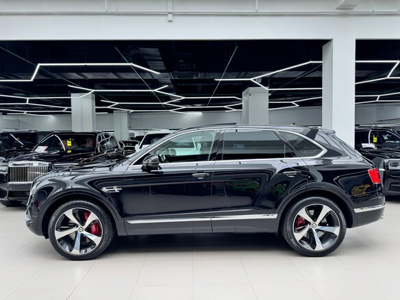 2019 Bentley Bentayga I, чёрный, 12950000 рублей - вид 8