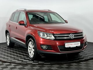 2012 Volkswagen Tiguan I Рестайлинг, красный, 1600000 рублей, вид 4