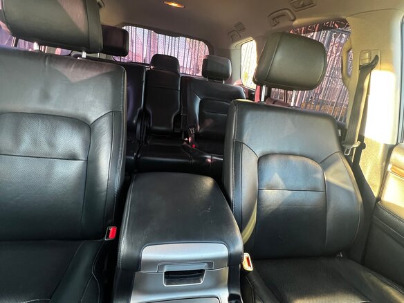2016 Toyota Land Cruiser 200 Series Рестайлинг 2, чёрный, 6200000 рублей - вид 30