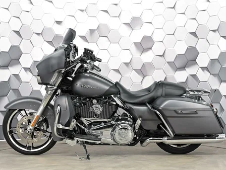 2017 Harley-Davidson Street Glide Special, чёрный, 1559000 рублей, вид 4