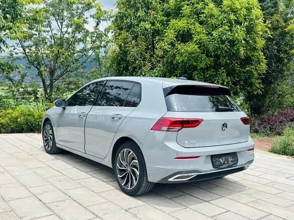 2023 Volkswagen Golf VIII, серый - вид 6