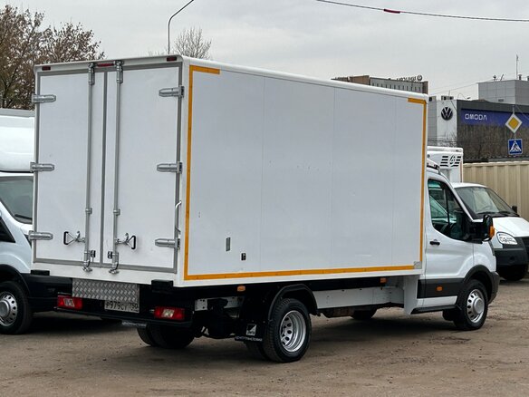 2018 Ford Transit, белый, 2250000 рублей - вид 2