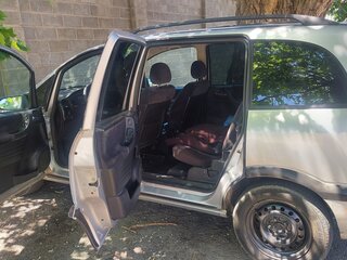 2001 Opel Zafira A, серебристый, 285000 рублей, вид 3
