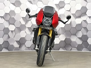 2023 Triumph Speed Triple, красный, 1327000 рублей, вид 5