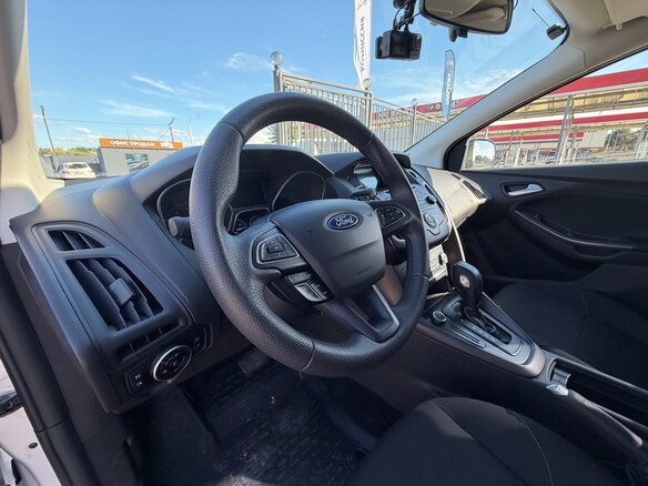 2016 Ford Focus III Рестайлинг, серебристый, 997000 рублей - вид 27