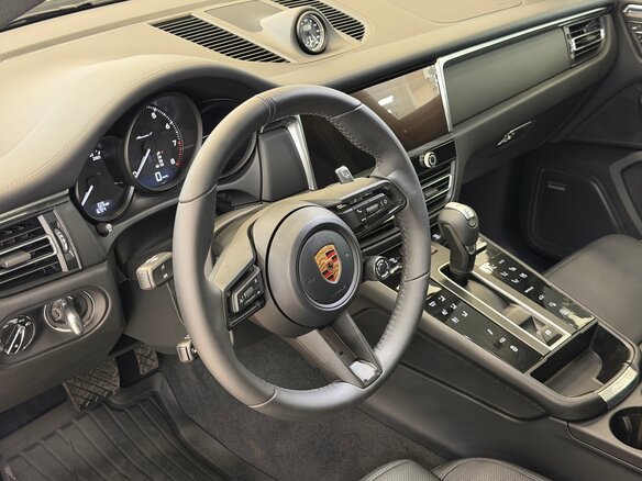 2025 Porsche Macan I Рестайлинг 2, серый, 11495000 рублей - вид 20