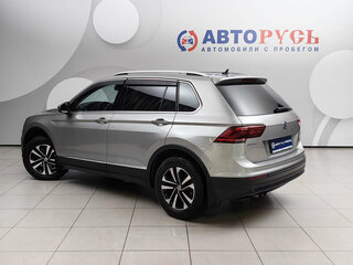 2020 Volkswagen Tiguan II, серый, 2998000 рублей, вид 2