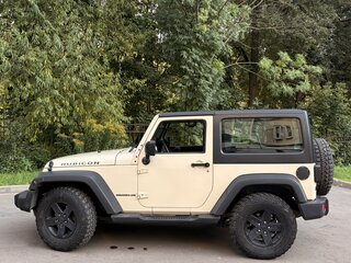 2011 Jeep Wrangler III (JK), бежевый, 2670000 рублей, вид 1