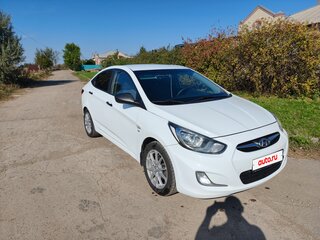 2012 Hyundai Solaris I, белый, 740000 рублей, вид 2