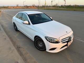 2018 Mercedes-Benz C-Класс 180 IV (W205) Рестайлинг, белый, 2100000 рублей, вид 1
