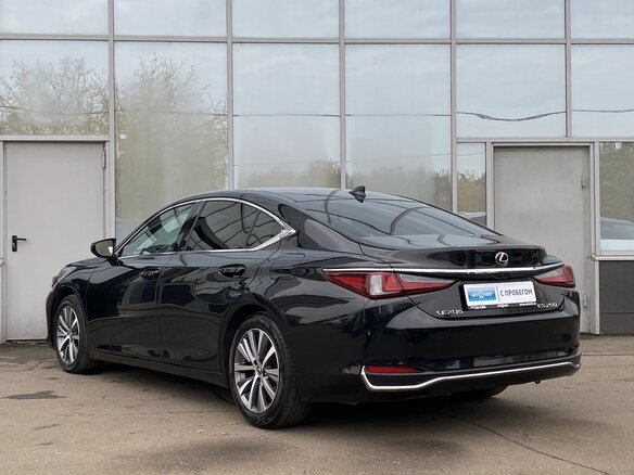 2020 Lexus ES 250 VII, чёрный, 3549000 рублей - вид 6