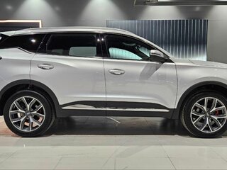 2025 Chery Tiggo 7L I, серебристый, 2735000 рублей, вид 4