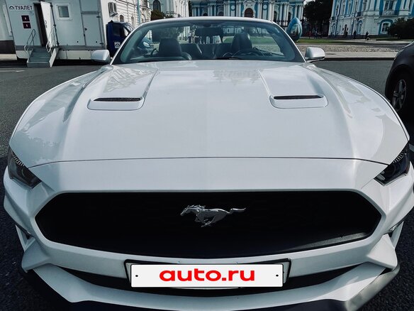 2017 Ford Mustang VI Рестайлинг, белый, 2250000 рублей - вид 16