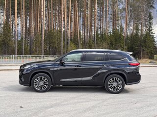 2025 Toyota Highlander IV (XU70), чёрный, 5490000 рублей, вид 4