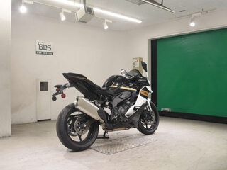 2026 Kawasaki ZX-4, чёрный, 1000000 рублей, вид 4