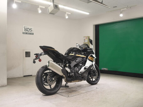 2026 Kawasaki ZX-4, чёрный, 1000000 рублей, вид 4