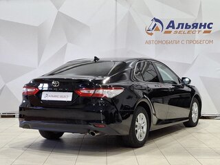 2019 Toyota Camry VIII (XV70), чёрный, 2530000 рублей, вид 3
