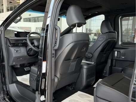 2026 Hyundai Staria I, чёрный, 10900000 рублей, вид 4