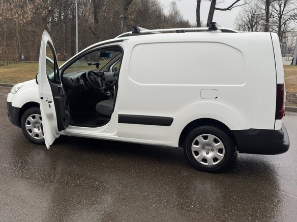 2015 Peugeot Partner, белый, 1600000 рублей - вид 17