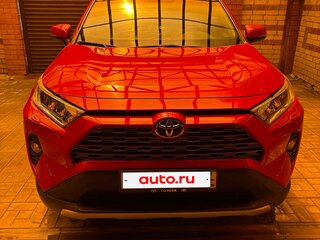 2021 Toyota RAV4 V (XA50), красный, 3550000 рублей, вид 2