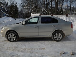 2012 Skoda Octavia II (A5) Рестайлинг, серебристый, 990000 рублей, вид 4