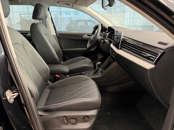 2026 Volkswagen Tiguan L II Рестайлинг (China Market), чёрный, 4450000 рублей - вид 14