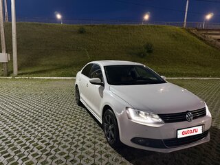 2014 Volkswagen Jetta VI Рестайлинг, белый, 920000 рублей, вид 3