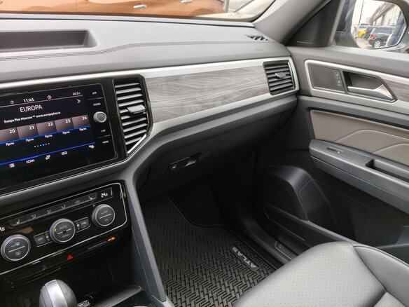 2022 Volkswagen Atlas Cross Sport I, чёрный, 3700000 рублей - вид 15