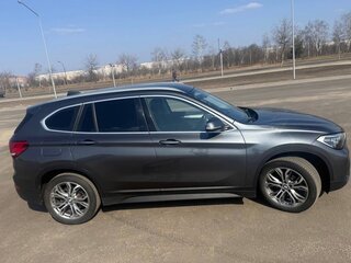 2020 BMW X1 16d sDrive II (F48) Рестайлинг, серый, 1850000 рублей, вид 4