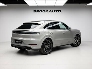 2026 Porsche Cayenne Coupé III Рестайлинг, серый, 19490000 рублей, вид 4