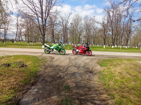 1991 Honda CBR 600F, красный, 230000 рублей, вид 5