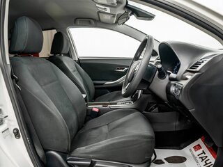 2017 Toyota Allion II Рестайлинг 2, белый, 1550000 рублей, вид 4