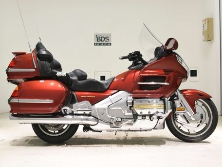 2002 Honda GL 1800 Gold Wing, красный, 791000 рублей, вид 2