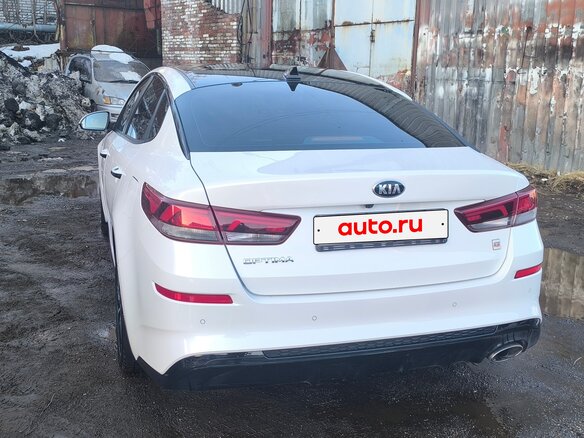 2019 Kia Optima IV Рестайлинг, белый, 1730000 рублей - вид 5