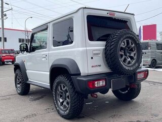 2023 Suzuki Jimny Sierra IV, белый, 1672000 рублей, вид 5