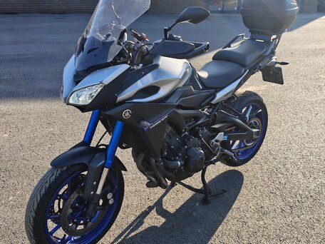 2015 Yamaha MT-09 Tracer (FJ-09), серебристый, 630000 рублей, вид 2