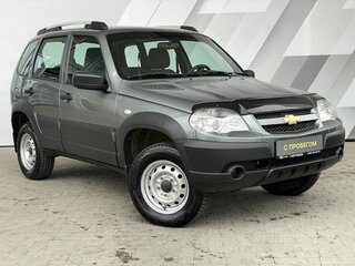 2018 Chevrolet Niva I Рестайлинг, серый, 678000 рублей, вид 3