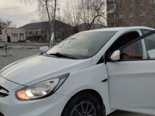 2011 Hyundai Solaris I, белый, 630000 рублей, вид 5