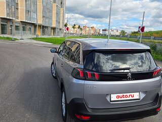2020 Peugeot 5008 II Рестайлинг, серебристый, 1980000 рублей, вид 4