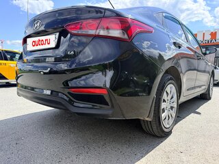 2018 Hyundai Solaris II, чёрный, 900000 рублей, вид 5