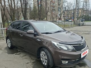 2017 Kia Rio III Рестайлинг, коричневый, 1199999 рублей, вид 4