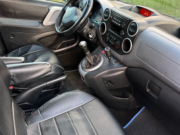 2012 Citroen Berlingo II, чёрный - вид 4