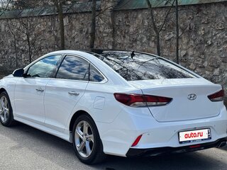 2019 Hyundai Sonata VII (LF) Рестайлинг, белый, 1690000 рублей, вид 5