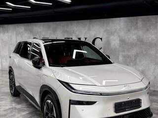 2026 Toyota bZ3X 58.3 kWh, серебристый, 2878000 рублей, вид 4
