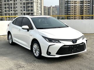 2022 Toyota Corolla XII (E210), белый, 1545000 рублей, вид 3