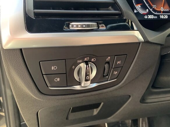 2021 BMW X3 20i xDrive III (G01), серый, 5295000 рублей - вид 19