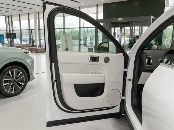 2025 Li Auto (Lixiang) L6 I, белый, 7650000 рублей - вид 21